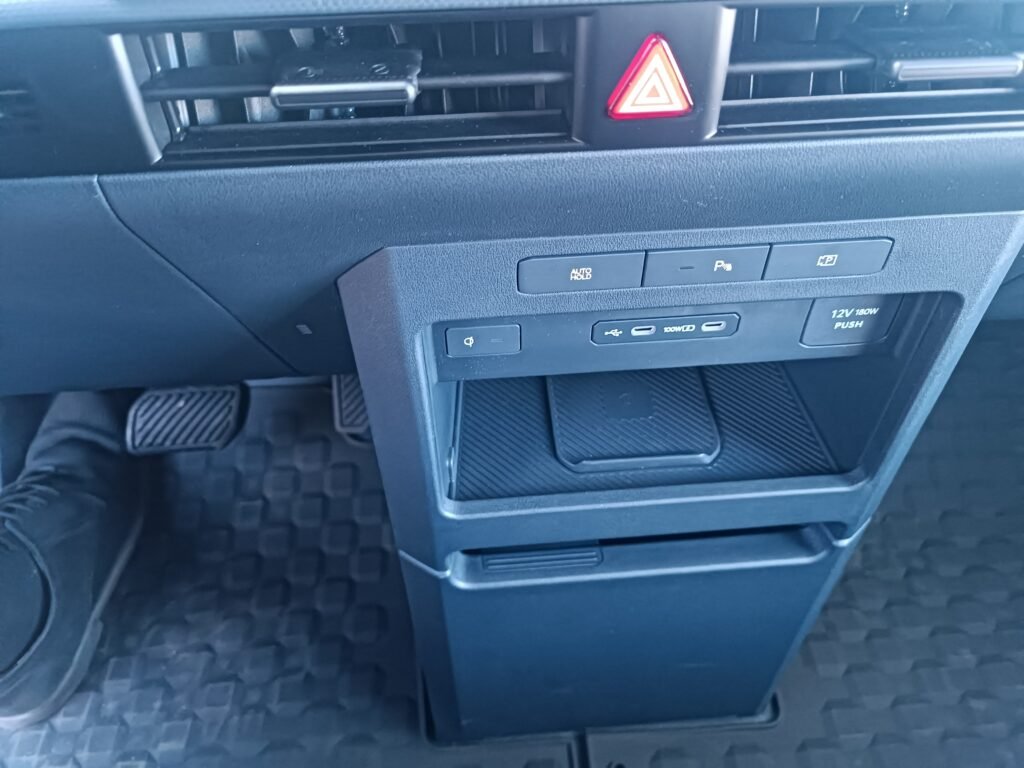 PV5 Panel tárolóval